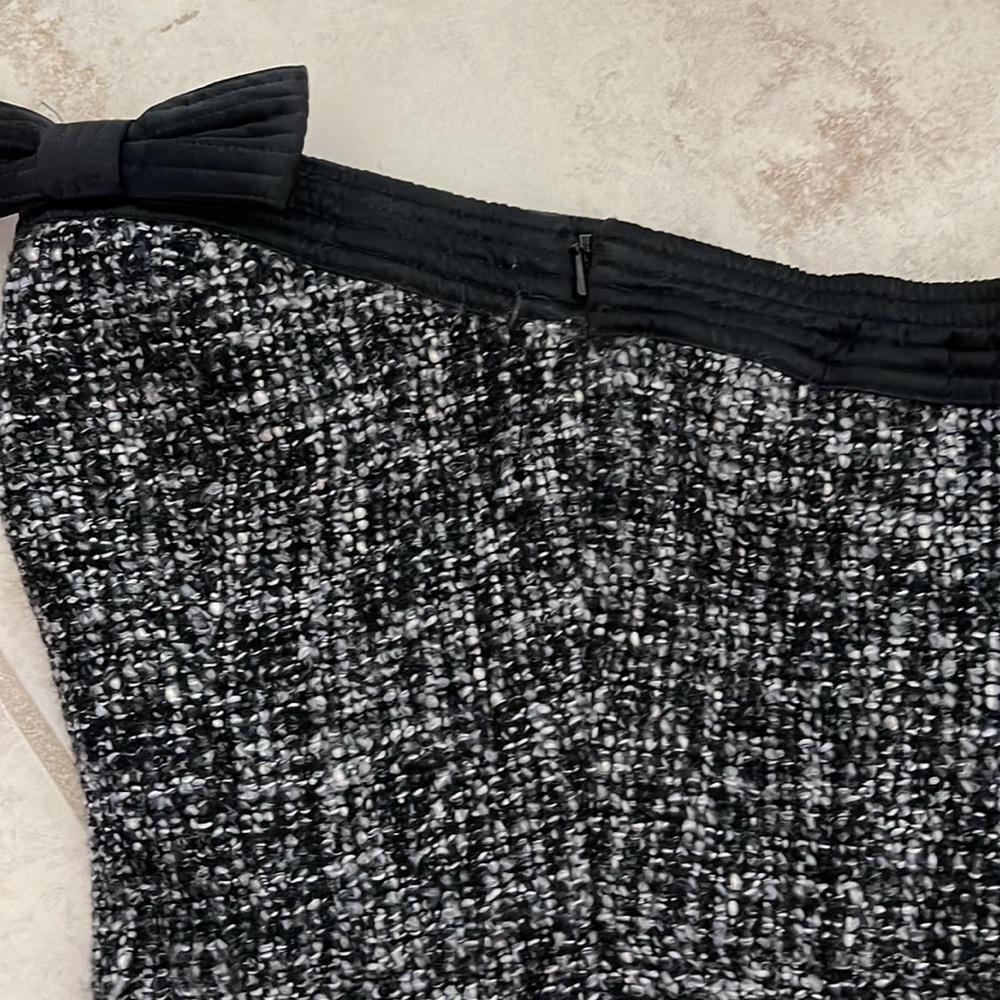 Express woven tweed strapless bow dress with front slit - Picture 7 of 8